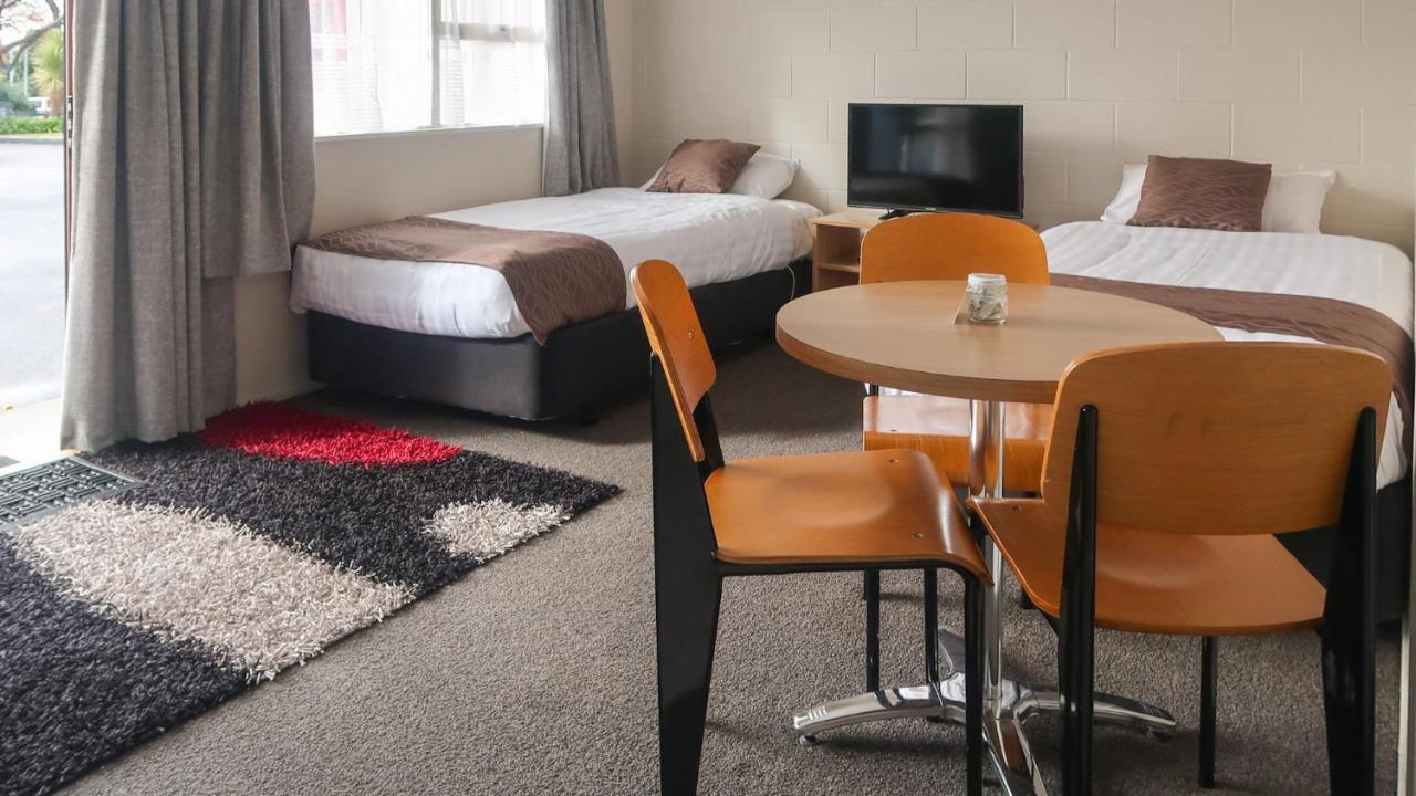 Fiesta Court Motel Whanganui Exterior photo