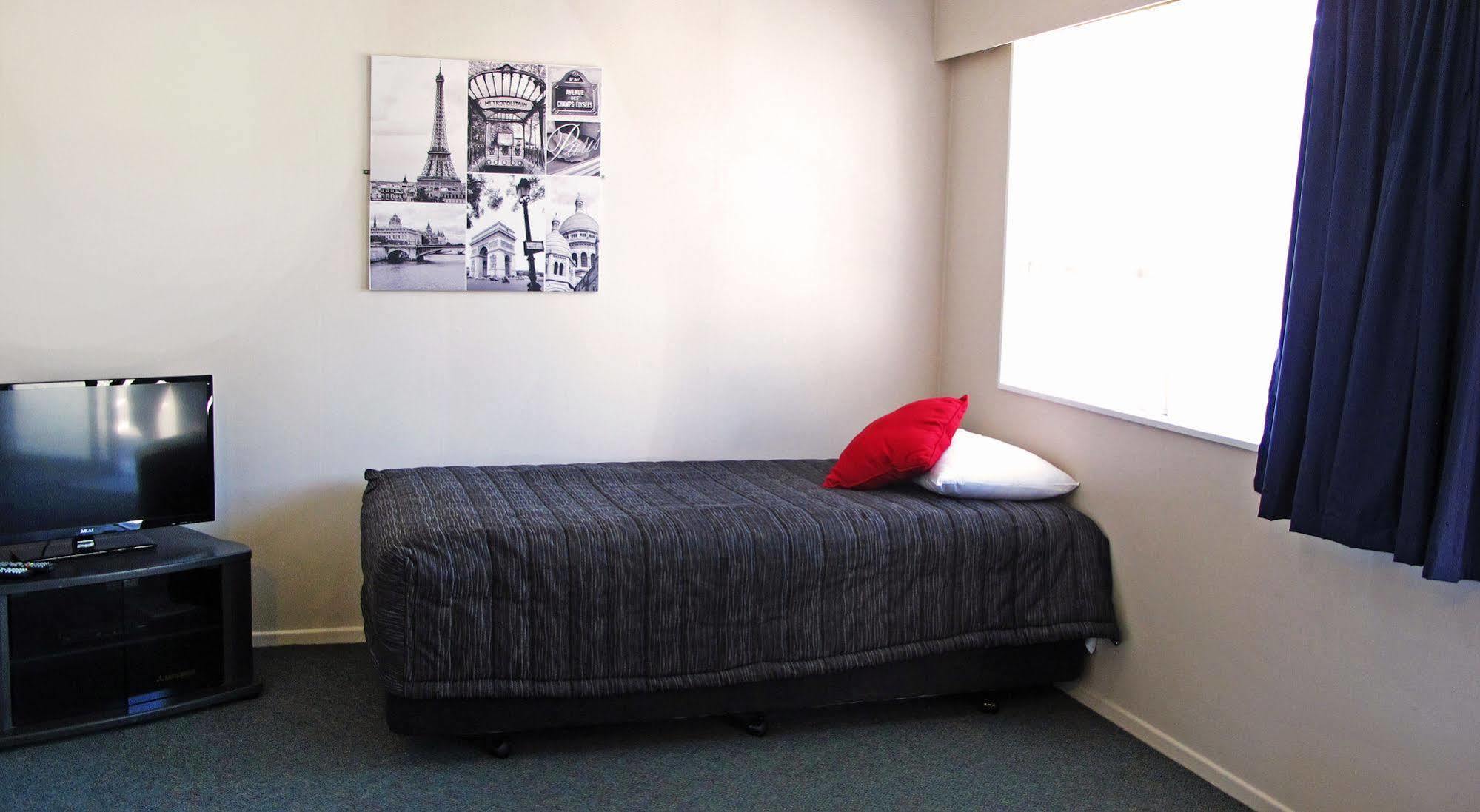 Fiesta Court Motel Whanganui Exterior photo