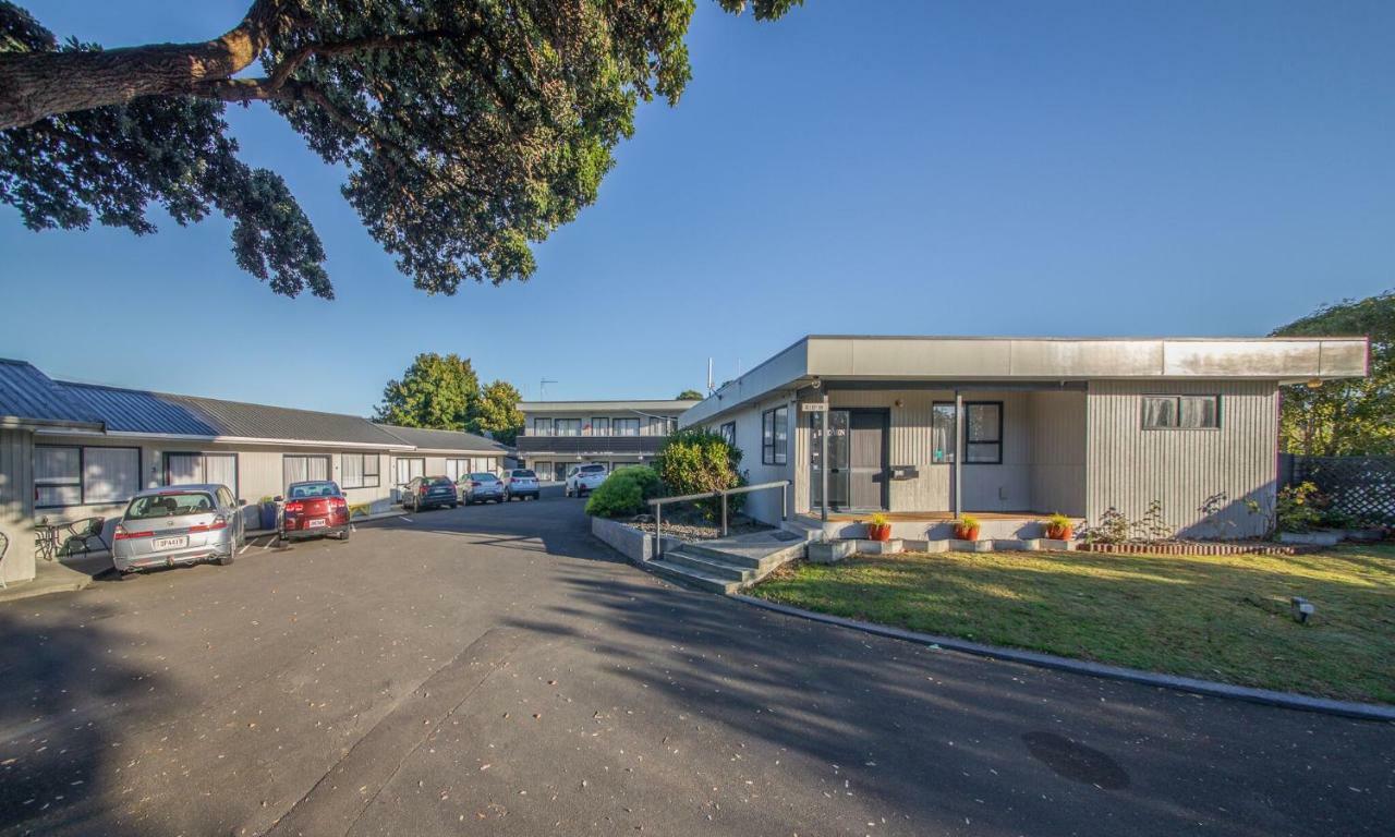 Fiesta Court Motel Whanganui Exterior photo